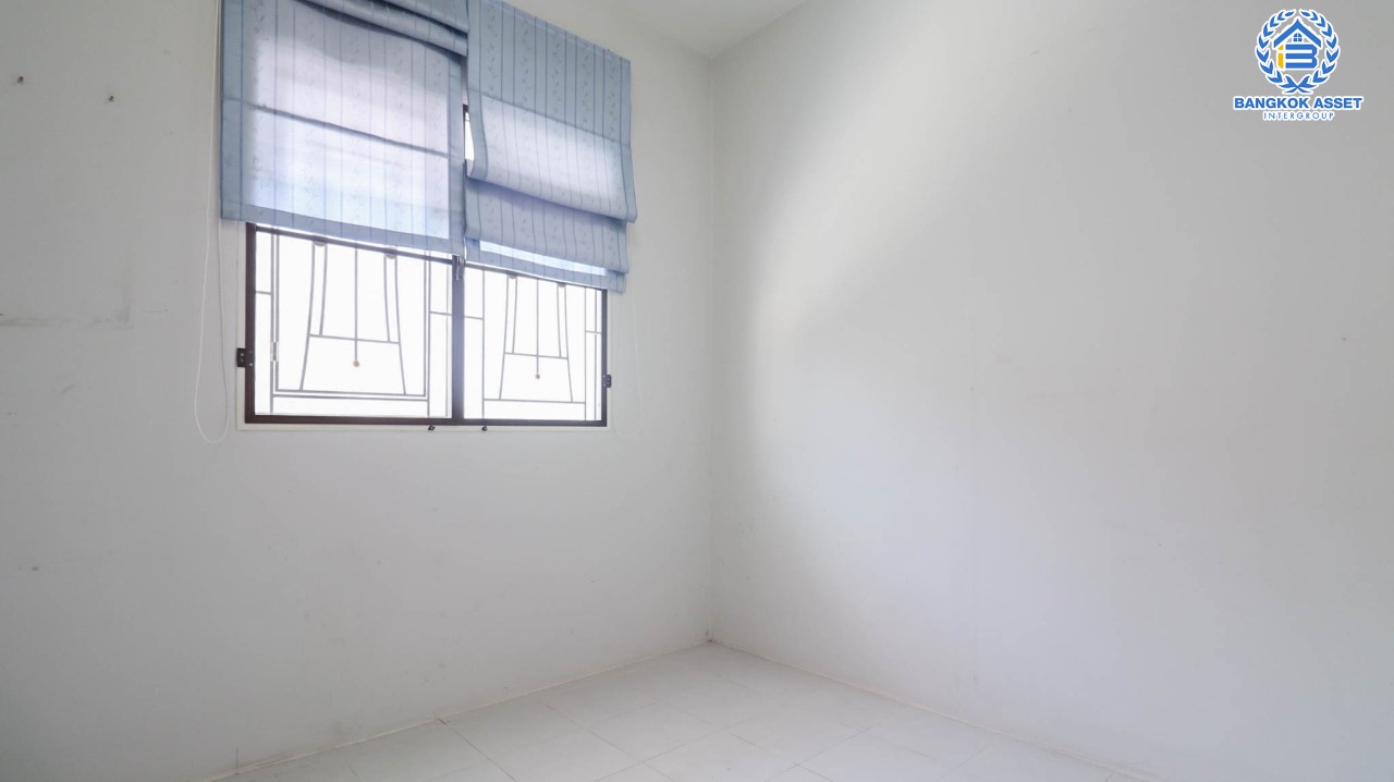 ทาวน์เฮ้าส์มือสองย่านนทบุรี ม.พฤกษา 45 บางใหญ่-กาญจนาภิเษก เนื้อที่ 16 ตร.ว. ฟังก์ชัน 3 ห้องนอน 2 ห้องน้ำ บ้านสวย พร้อมอยู่ บนทำเลที่เดินทางสะดวก ใกล้รถไฟฟ้าสายสีม่วง "สถานีคลองบางไผ่" และเซ็นทรัลเวสต์เกต...